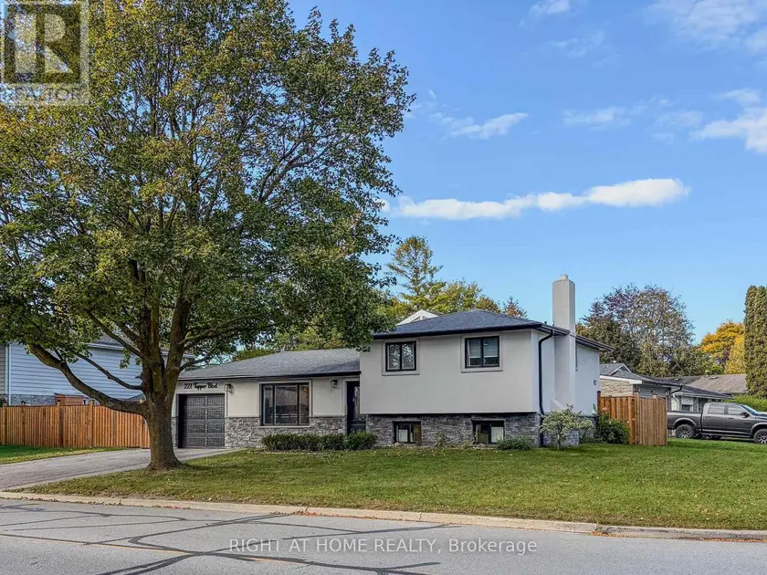 Detached at 221 TUPPER BOULEVARD, New Tecumseth