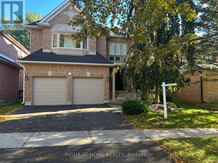 Detached at 100 CARLYLE CRESCENT, Aurora