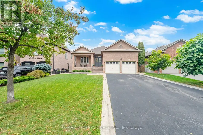 Detached at 8 PIPER COURT, Vaughan
