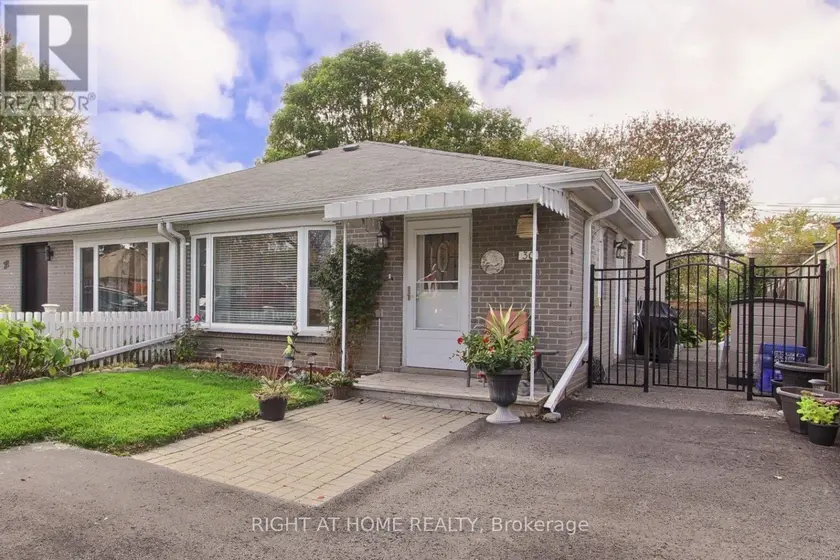 Semi-Detached/Link at 30 KITIMAT CRESCENT, Aurora