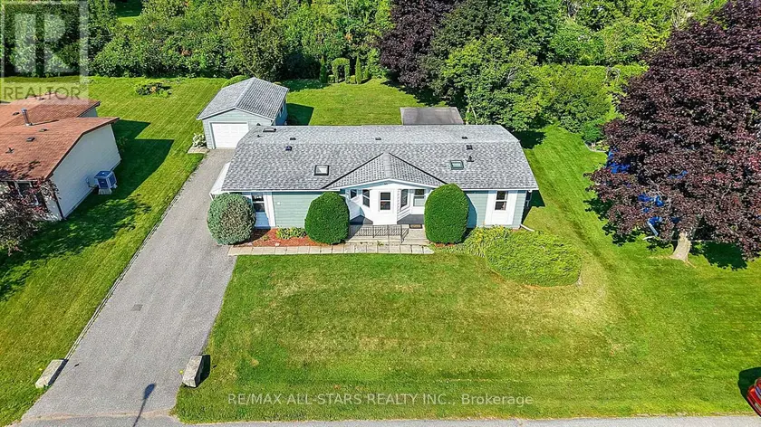 Detached at 30 DAMSEL CIRCLE, Georgina