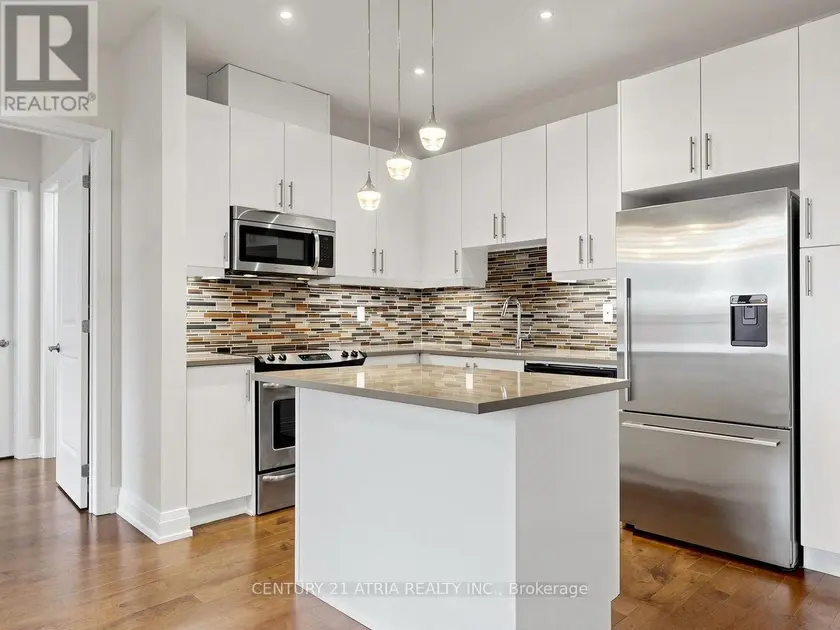 Apartment at 512 - 15277 YONGE STREET, Aurora