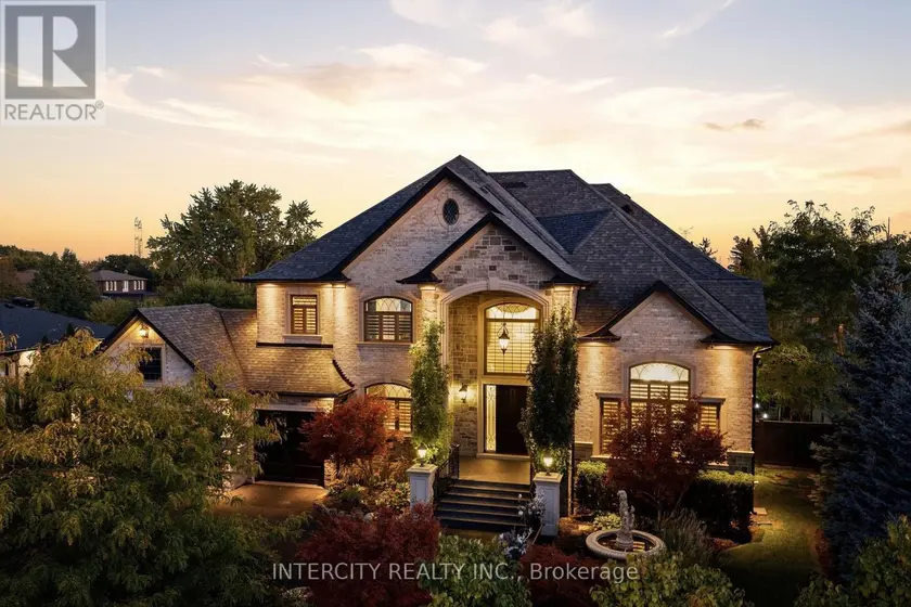 Detached at 27 ROCKVIEW GARDENS, Vaughan