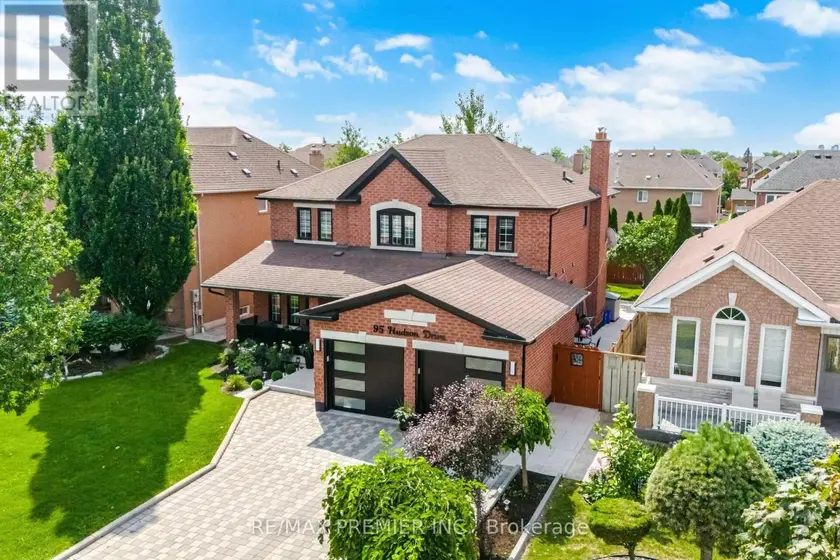 Detached at 95 HUDSON DRIVE, Vaughan