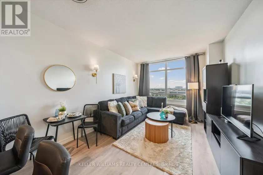 Apartment at 902 - 9245 JANE STREET, Vaughan