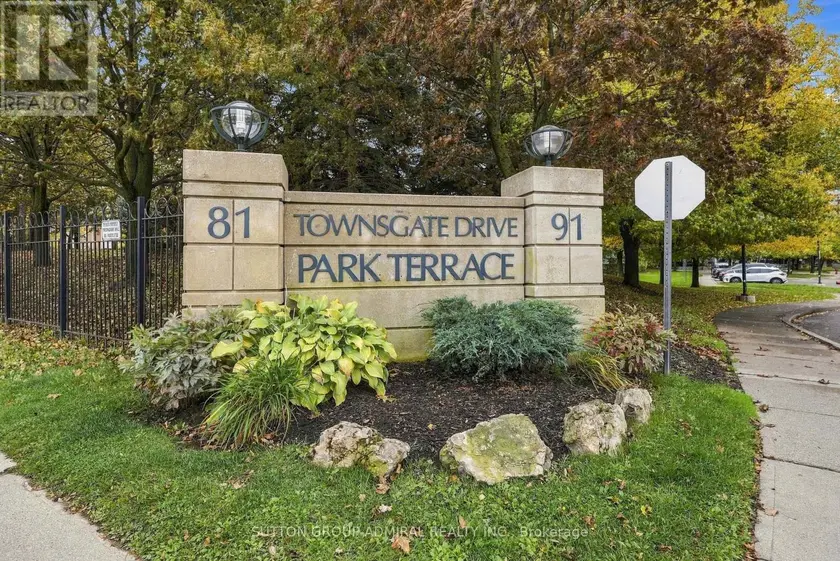 Apartment at 211 - 81 TOWNSGATE DRIVE, Vaughan