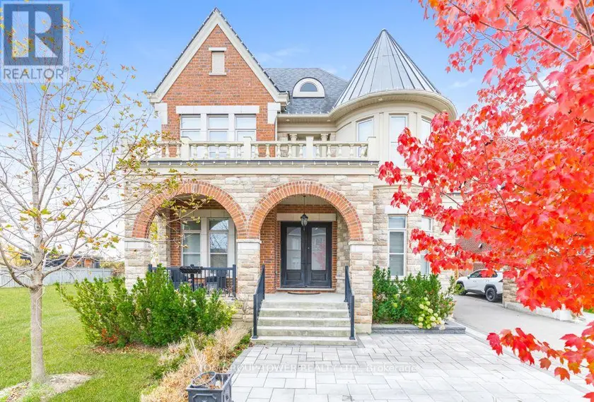 Detached at 2 MARY AGAR COURT S, King