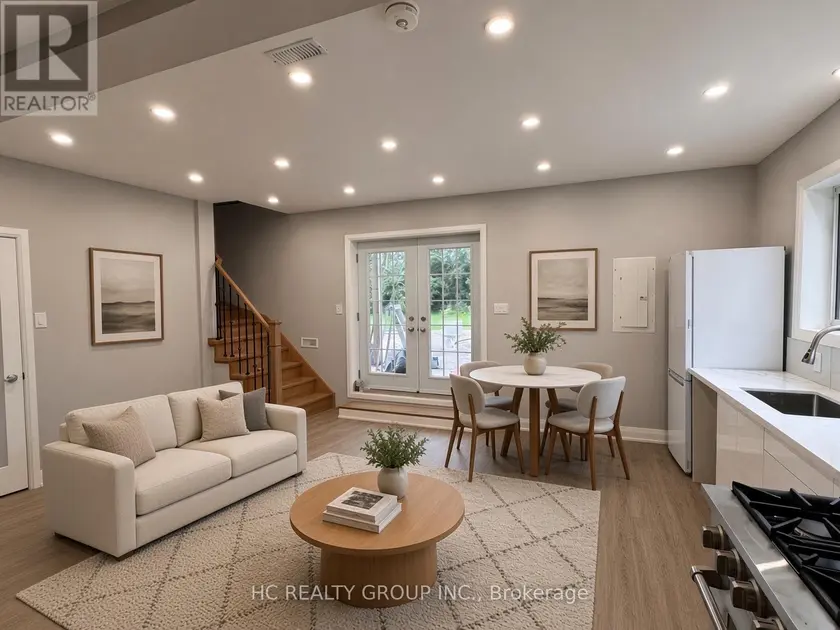 Detached at 32 B KING RICHARD COURT, Markham