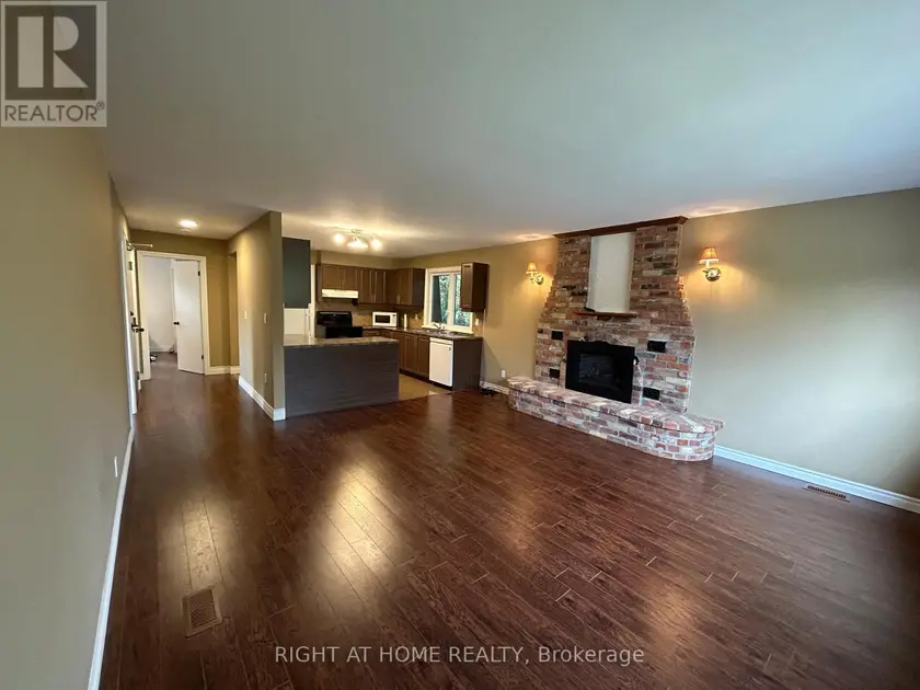 Detached at UPPER LEVEL - 36 AURORA HEIGHTS DRIVE, Aurora