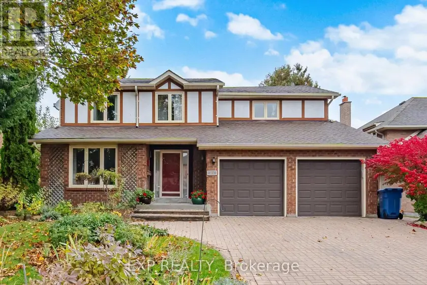 Detached at 20 DEVLIN PLACE, Aurora