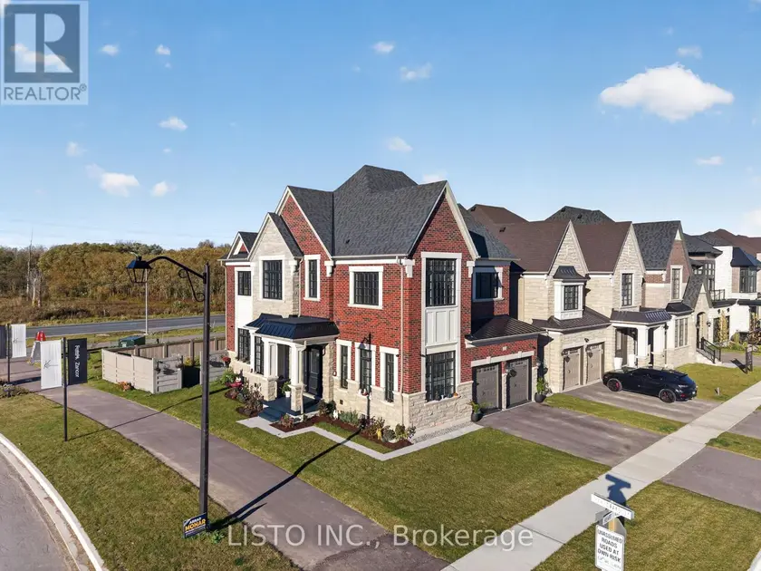 Detached at 2 HEART LAKE CIRCLE N, King