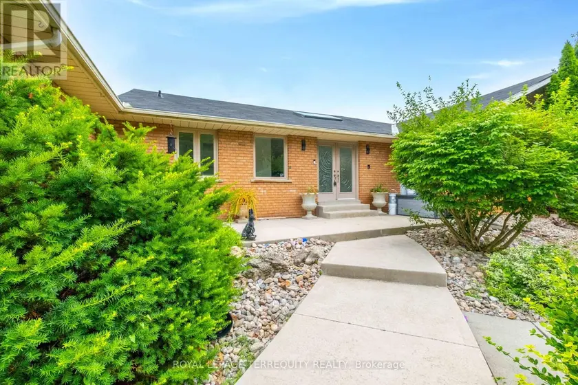 Detached at 1041 15 SIDE ROAD, New Tecumseth