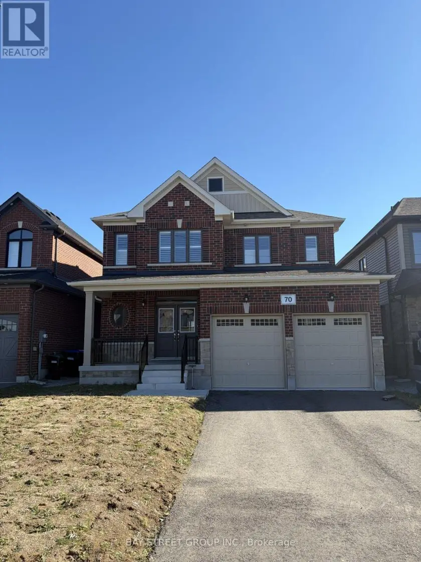 Detached at 70 WAKEFIELD BOULEVARD, Essa