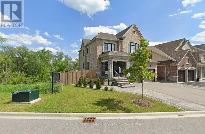 Detached at 60 SHARONVIEW CRESCENT, East Gwillimbury