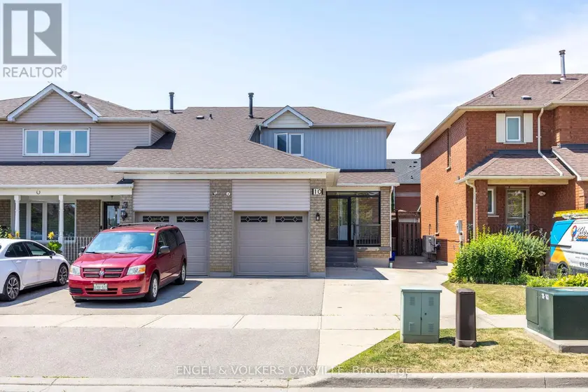 Townhouse at 10 CRIEFF AVENUE, Vaughan
