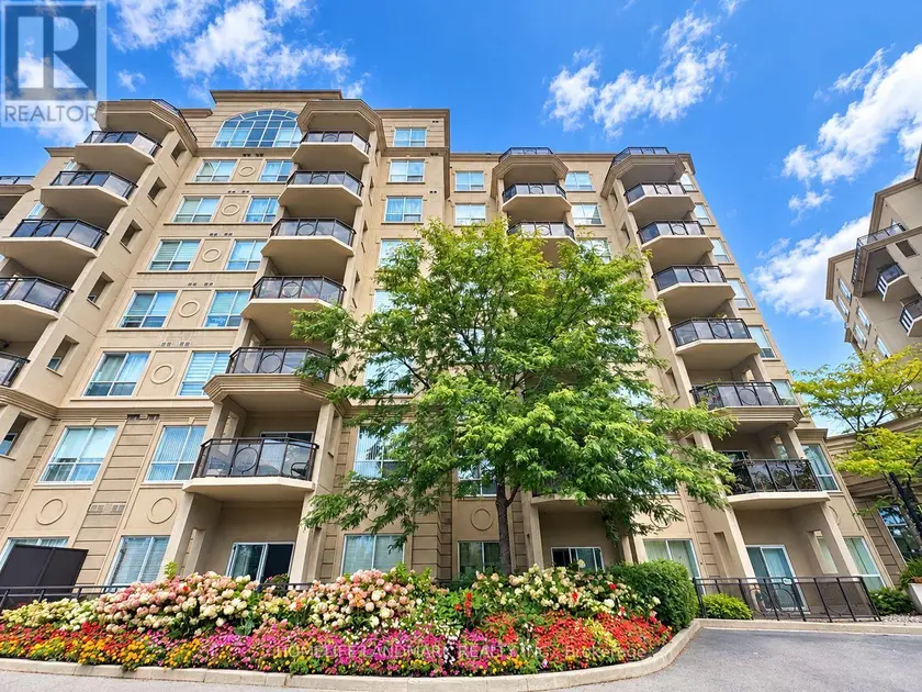 Apartment at 512 - 8 MAISON PARC COURT, Vaughan