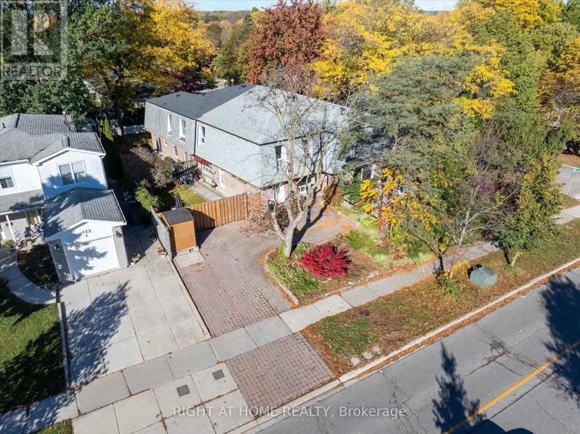 Townhouse at 124 SPRINGHEAD GARDENS, Richmond Hill
