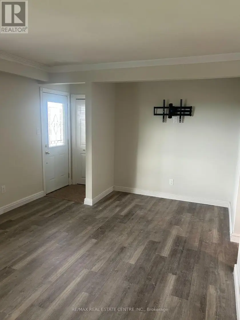 Detached at 319 KING STREET N, New Tecumseth