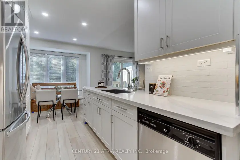 Townhouse at 27 ANDERSON PLACE, Aurora