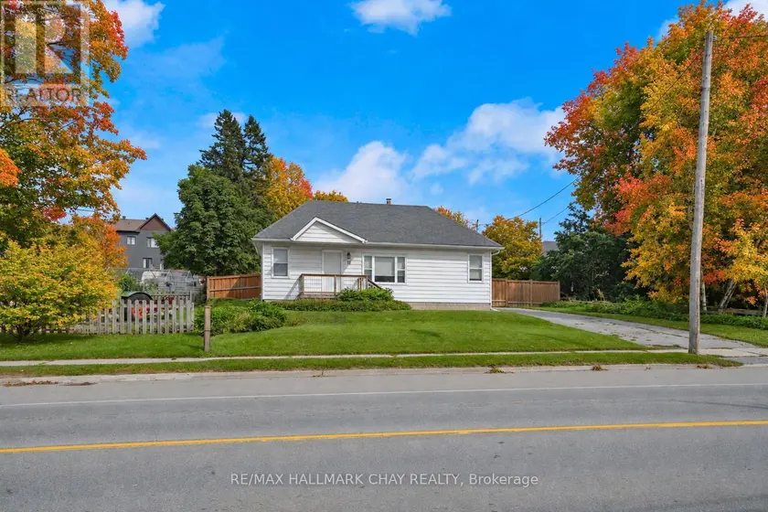 Detached at 11 KING STREET S, Innisfil