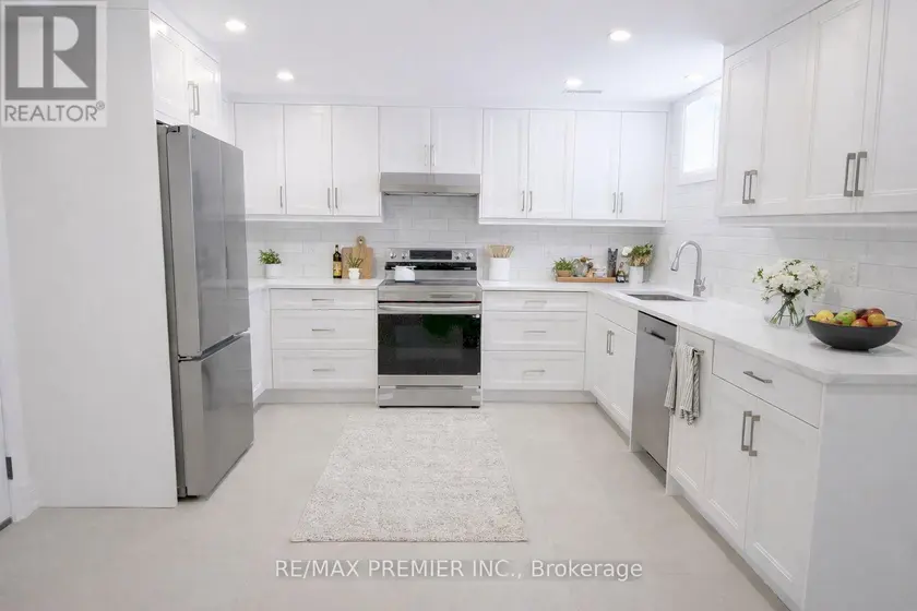 Detached at 115 MAPES AVENUE, Vaughan