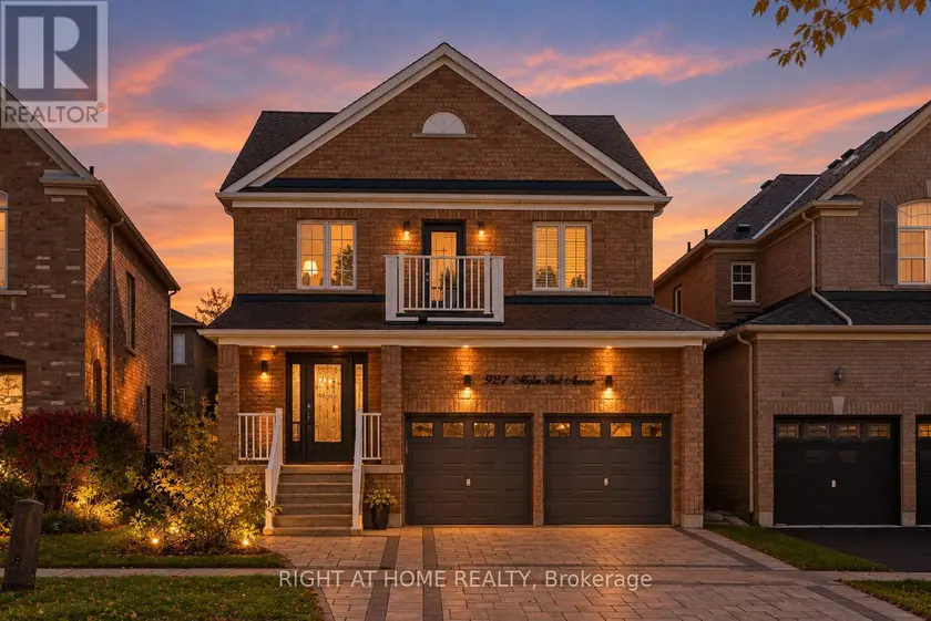 Detached at 921 MILLER PARK AVENUE, Bradford West Gwillimbury