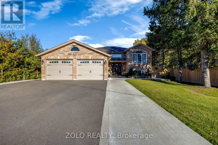Detached at 8785 8TH LINE, Essa