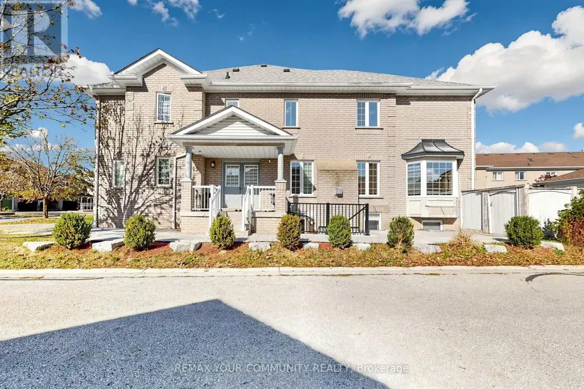 Townhouse at 15 BENJAMIN HOOD CRESCENT, Vaughan
