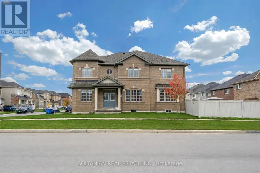 Detached at 75 BUD LEGGETT CRESCENT, Georgina