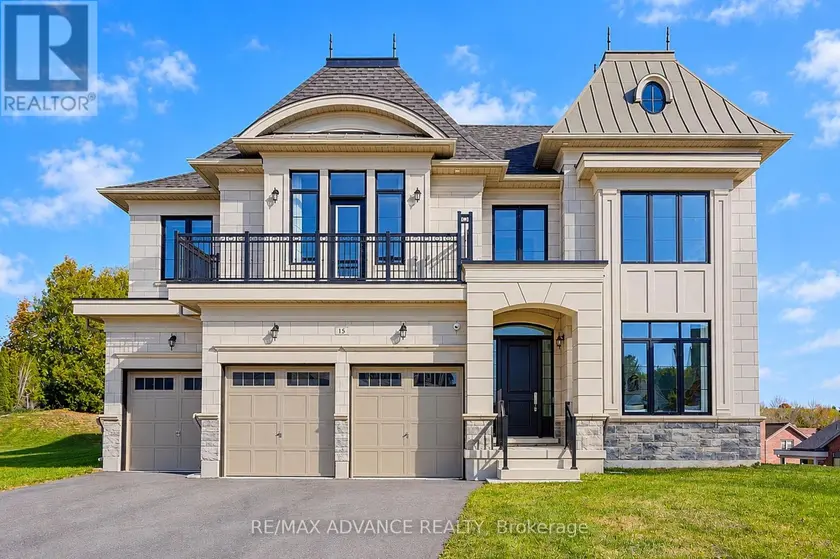 Detached at 15 KENNETH CAMPBELL COURT, Aurora