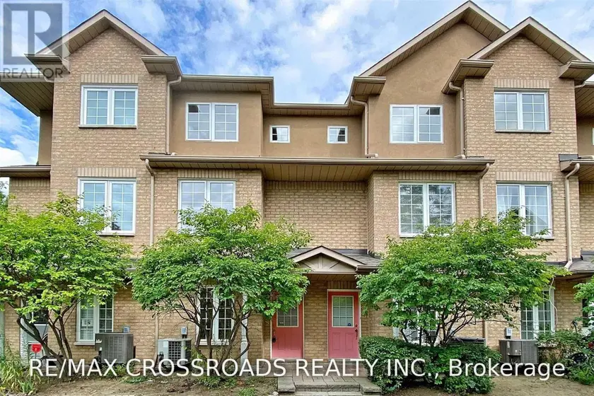 Townhouse at 9 - 22 ST MORITZ WAY, Markham