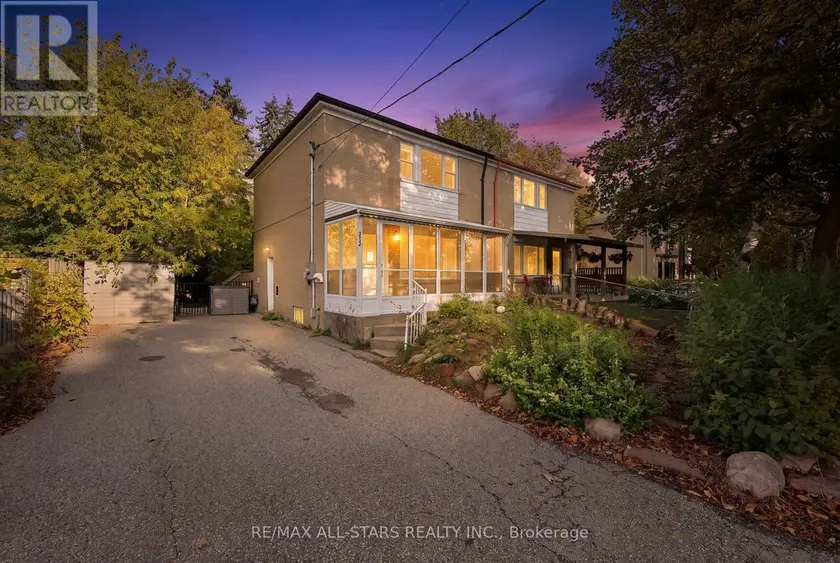 Semi-Detached/Link at 333 NEAL DRIVE, Richmond Hill
