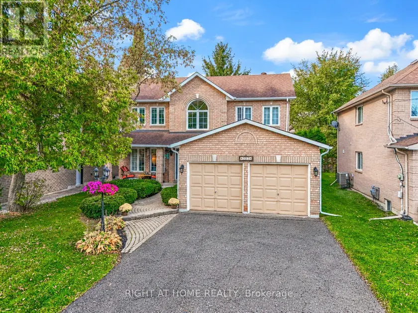 Detached at 212 OLDE BAYVIEW AVENUE, Richmond Hill
