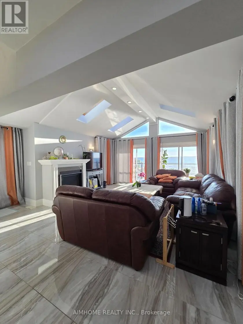 Detached at RM PRIMARY - 66A COOKS BAY DRIVE, Georgina