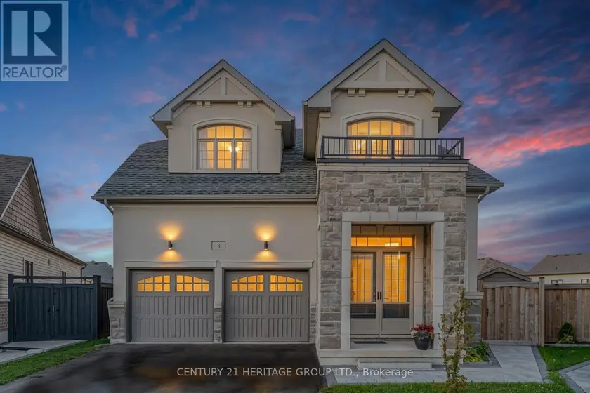 Detached at 8 PIETROWSKI DRIVE, Georgina