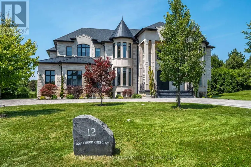 Detached at 12 HOLLYWOOD CRESCENT, King