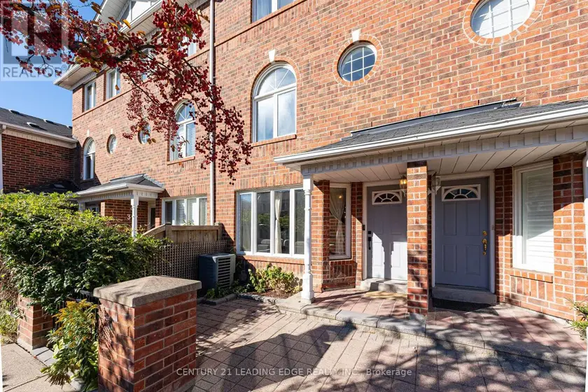 Townhouse at 36 - 18 CLARK AVENUE, Vaughan