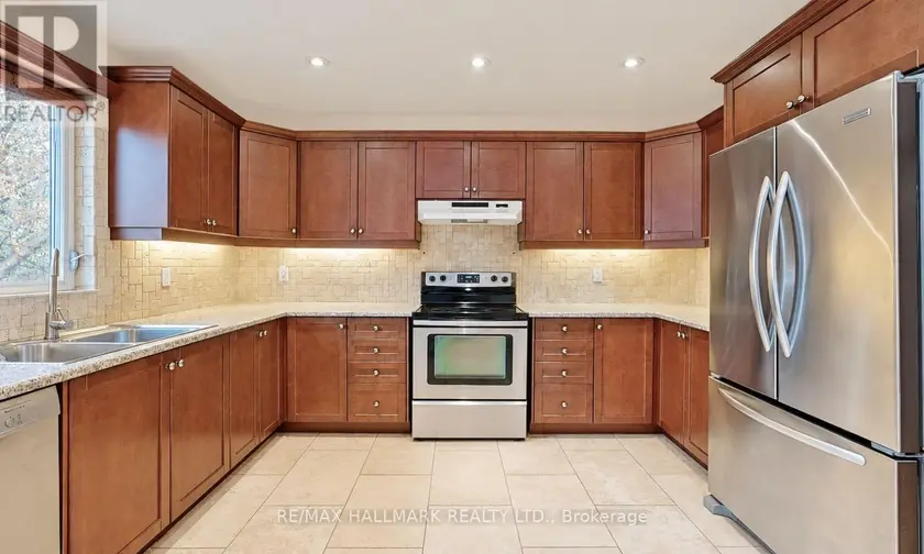 Detached at 28 LAKE AVENUE, Richmond Hill
