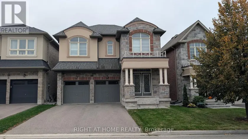 Detached at 29 MONDIAL CRESCENT, East Gwillimbury