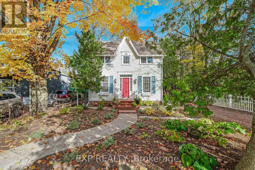 Detached at 9 TURNER STREET, Georgina