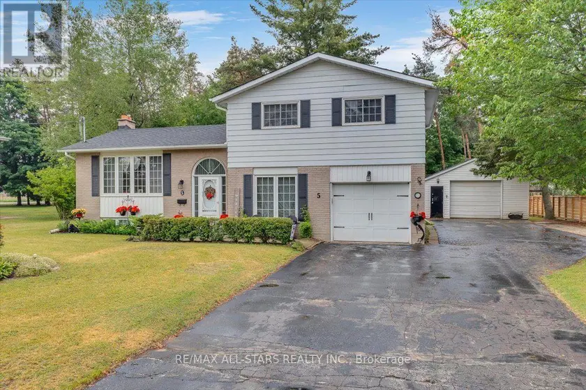 Detached at 5 SUNRISE STREET, East Gwillimbury