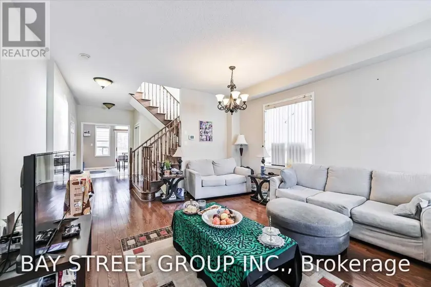Semi-Detached/Link at 31 LEVELLANDS CRESCENT, Richmond Hill