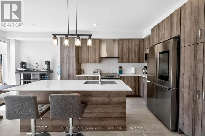 Detached at 235 FERRAGINE CRESCENT, Bradford West Gwillimbury