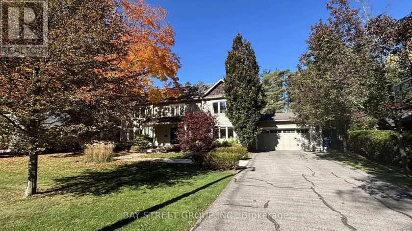 Detached at 8 DODIE STREET, Aurora