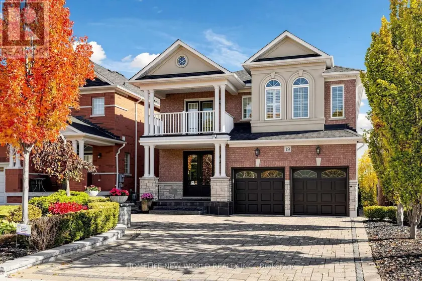 Detached at 19 FEATHERWOOD DRIVE, Vaughan