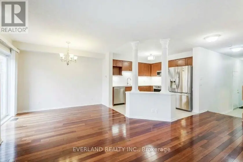 Townhouse at 31 MARSHVIEW AVENUE, Aurora