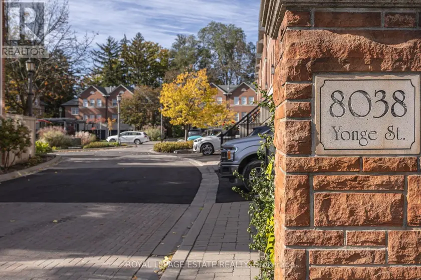 Townhouse at 17 - 8038 YONGE STREET, Vaughan