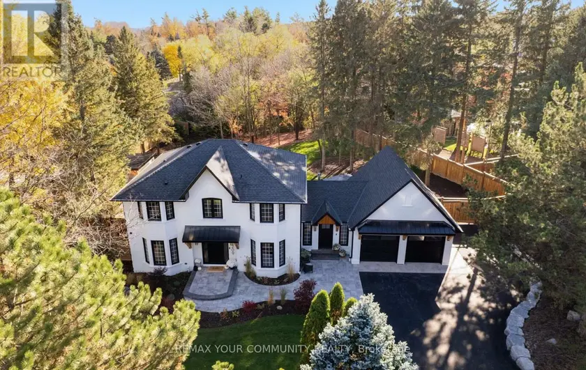 Detached at 209 HEATHWOOD HEIGHTS DRIVE, Aurora