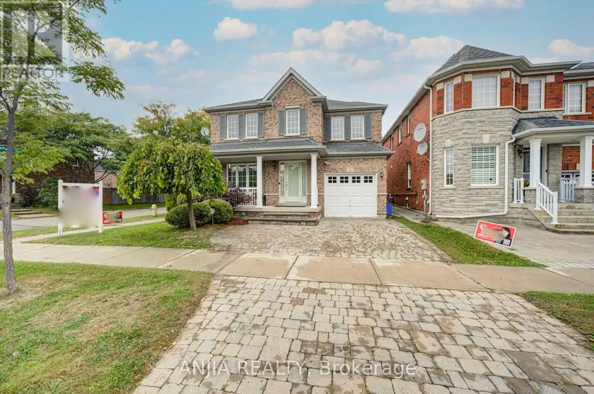 Detached at 1 AYLESBURY GATE, Markham