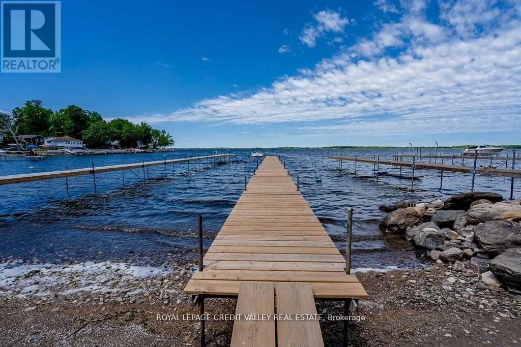 Detached at 230 ROBINS POINT ROAD, Tay (Victoria Harbour)